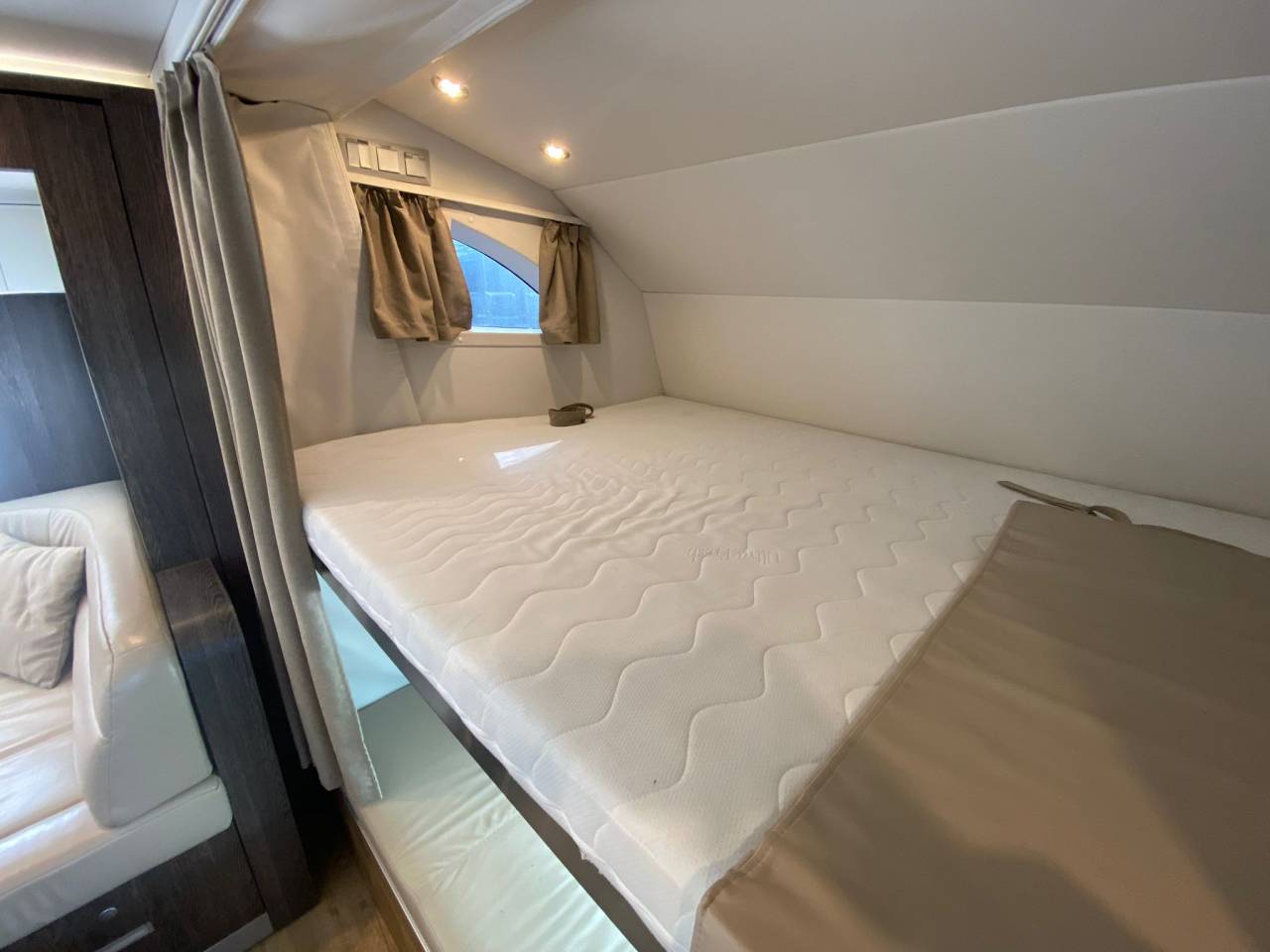 Camión para caballos Scania P 410 2017 De segunda mano