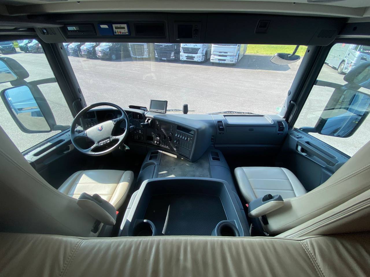 Camión para caballos Scania P 410 2017 De segunda mano