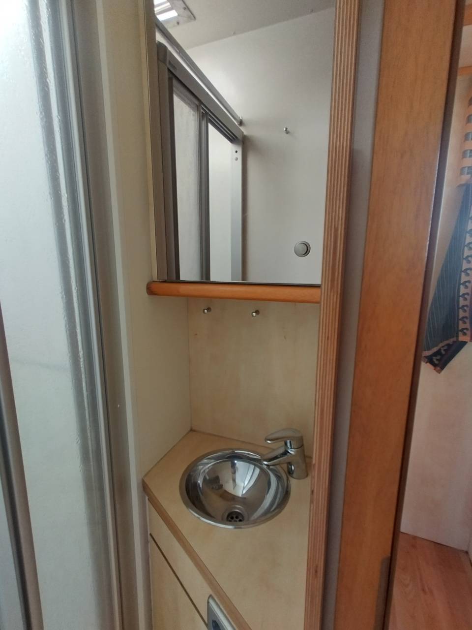 Camión para caballos Scania L144 6x2 2003 De segunda mano