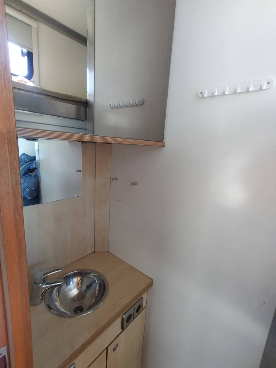 Camión para caballos Scania L144 6x2 2003 De segunda mano