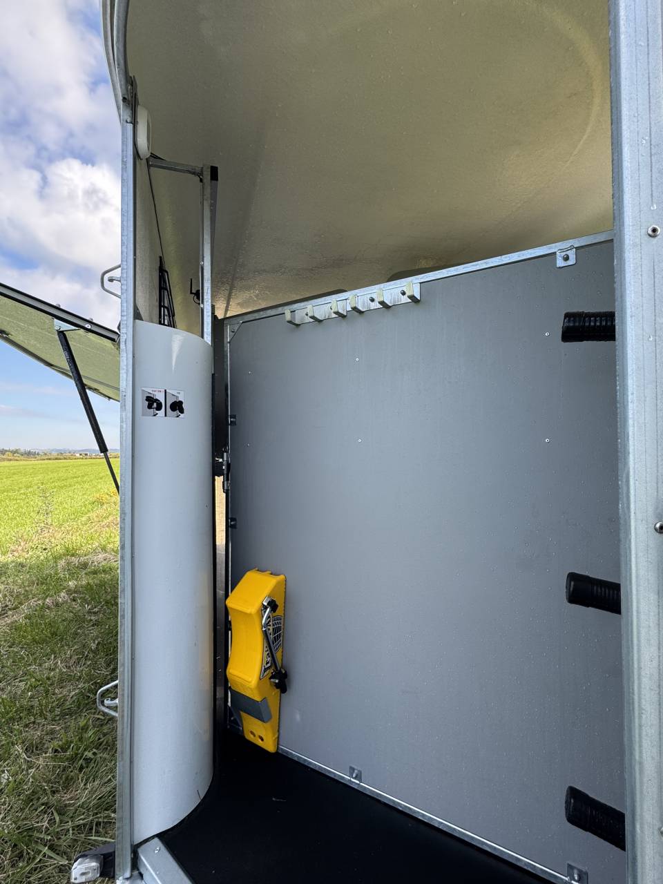 Van caballos Fautras Oblic +3 victorius 3 Caballos 2024 De segunda mano