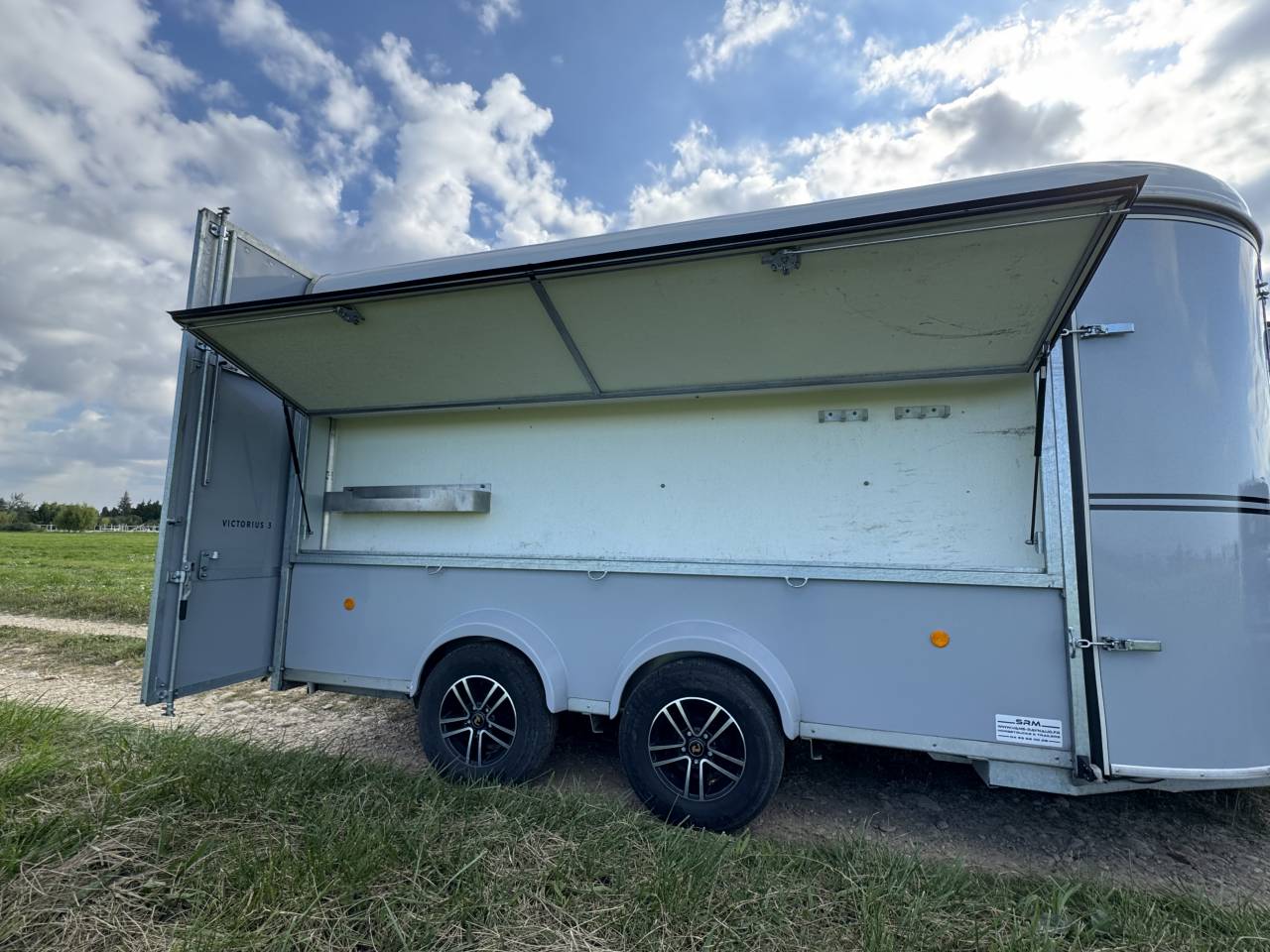 Van caballos Fautras Oblic +3 victorius 3 Caballos 2024 De segunda mano