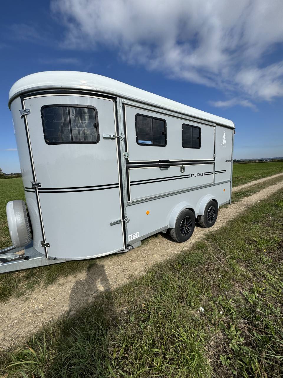 Van caballos Fautras Oblic +3 victorius 3 Caballos 2024 De segunda mano