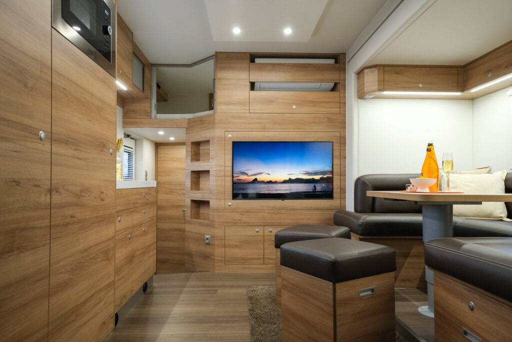 Camión para caballos Krismar Scania P420 2025 Nuevo