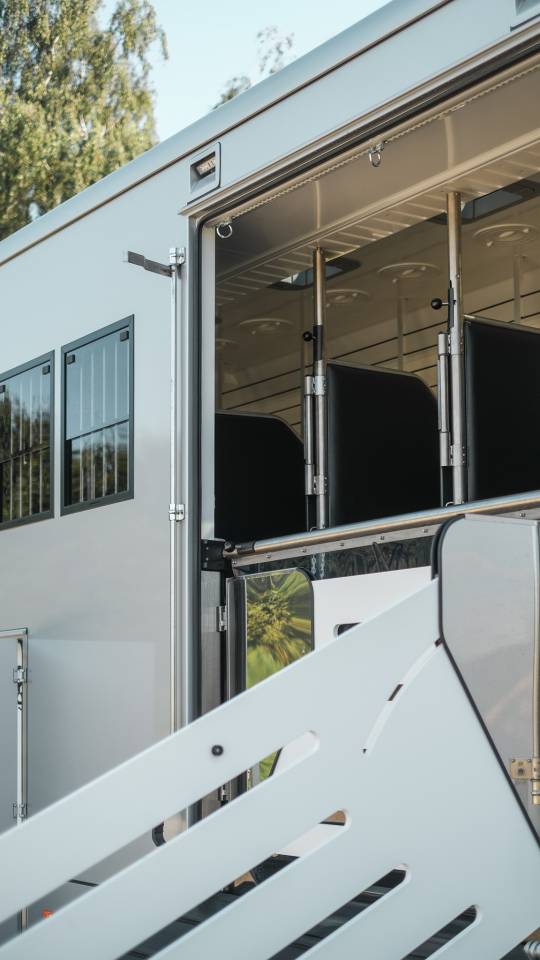 Camión para caballos Krismar Scania P420 2025 Nuevo