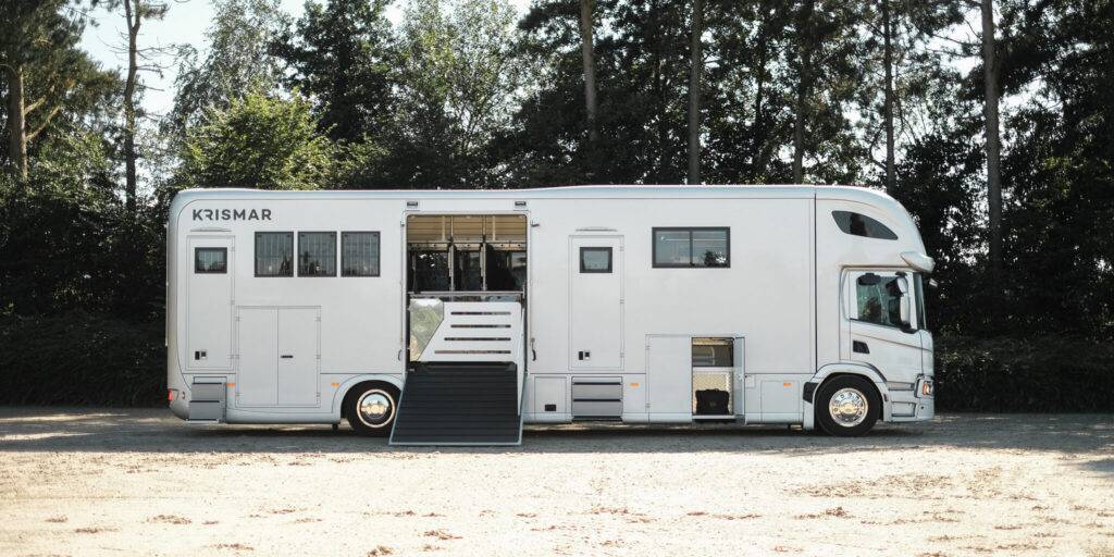 Camión para caballos Krismar Scania P420 2025 Nuevo