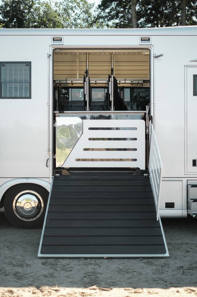 Camión para caballos Krismar Scania P420 2025 Nuevo