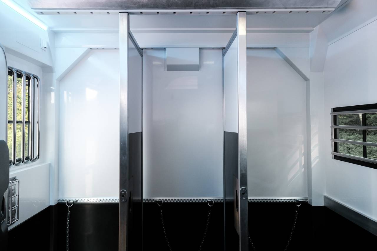 Camión para caballos Krismar Iveco Daily 2025 Nuevo