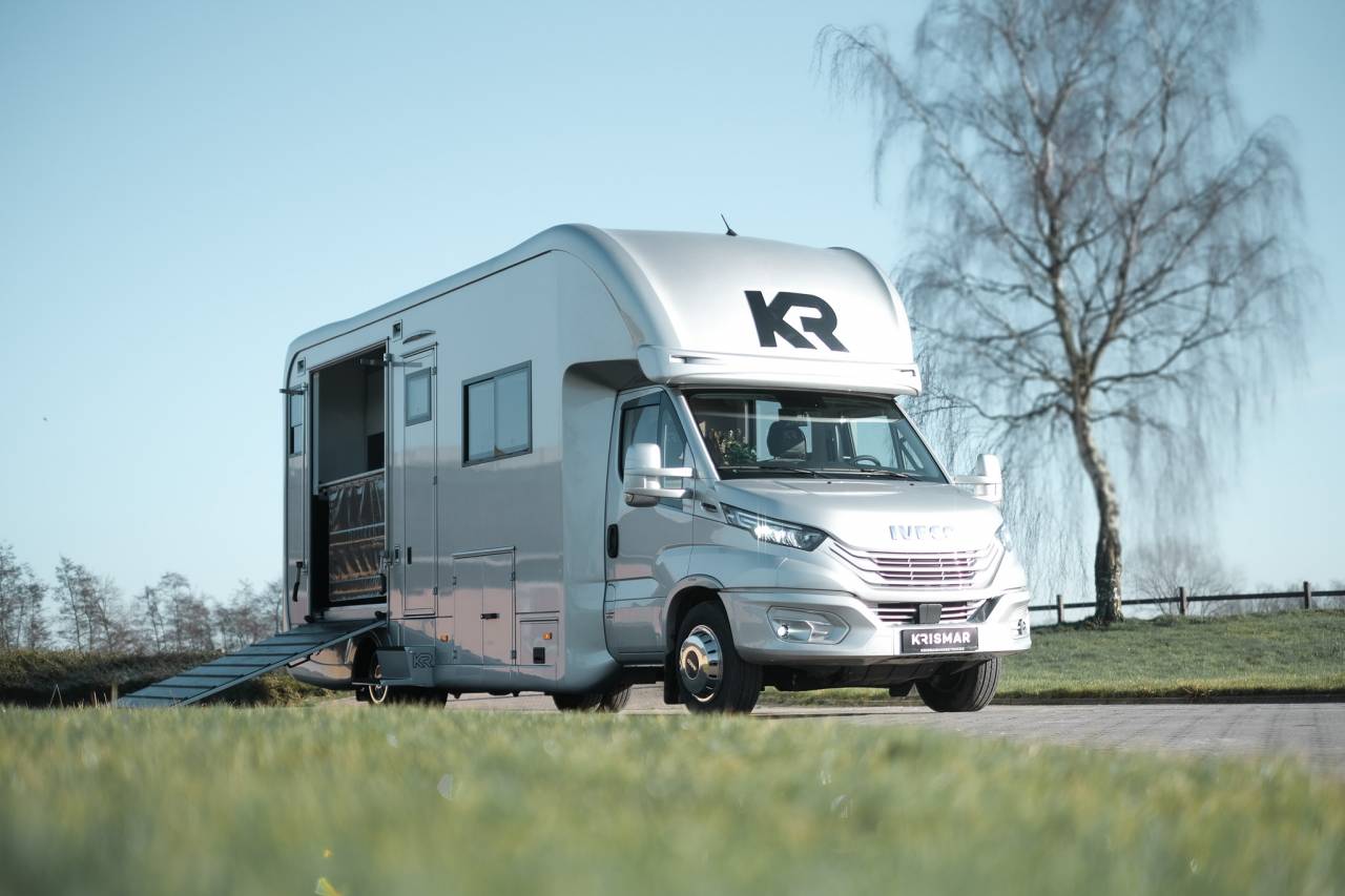 Camión para caballos Krismar Iveco Daily 2025 Nuevo