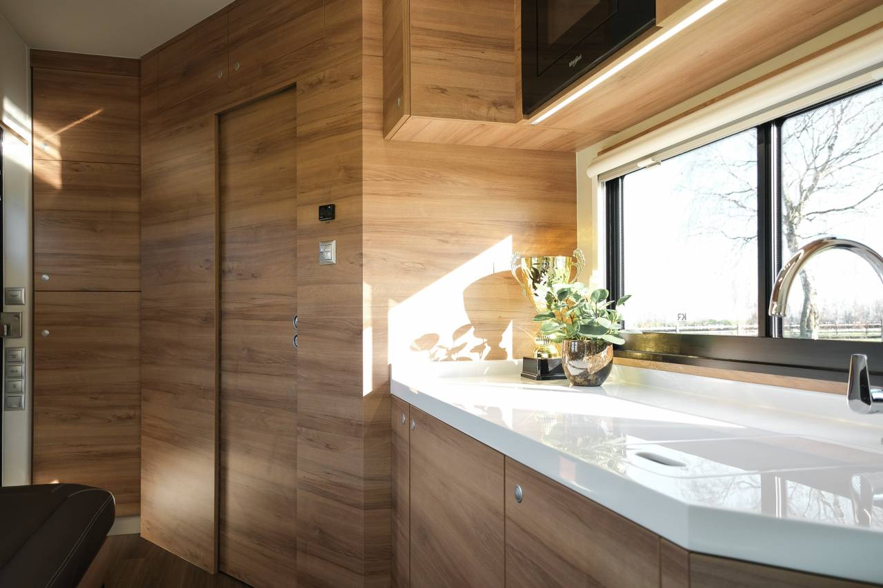 Camión para caballos Krismar Iveco Daily 2025 Nuevo