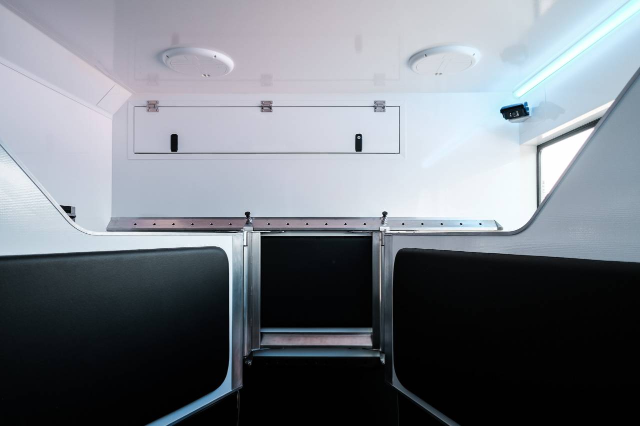 Camión para caballos Krismar Iveco Daily 2025 Nuevo