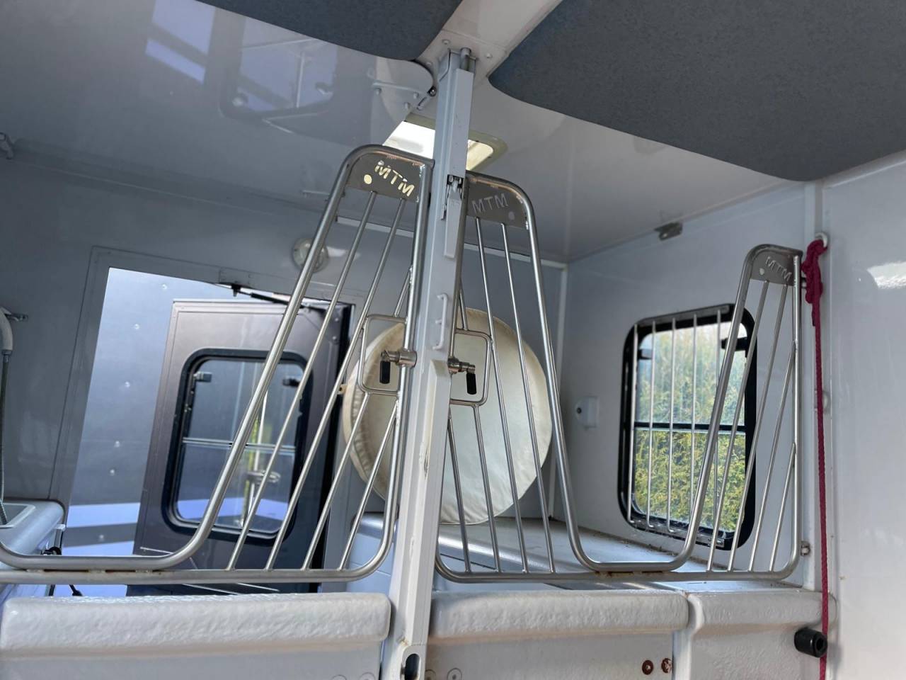 Furgoneta para caballos Renault Master 2006 De segunda mano