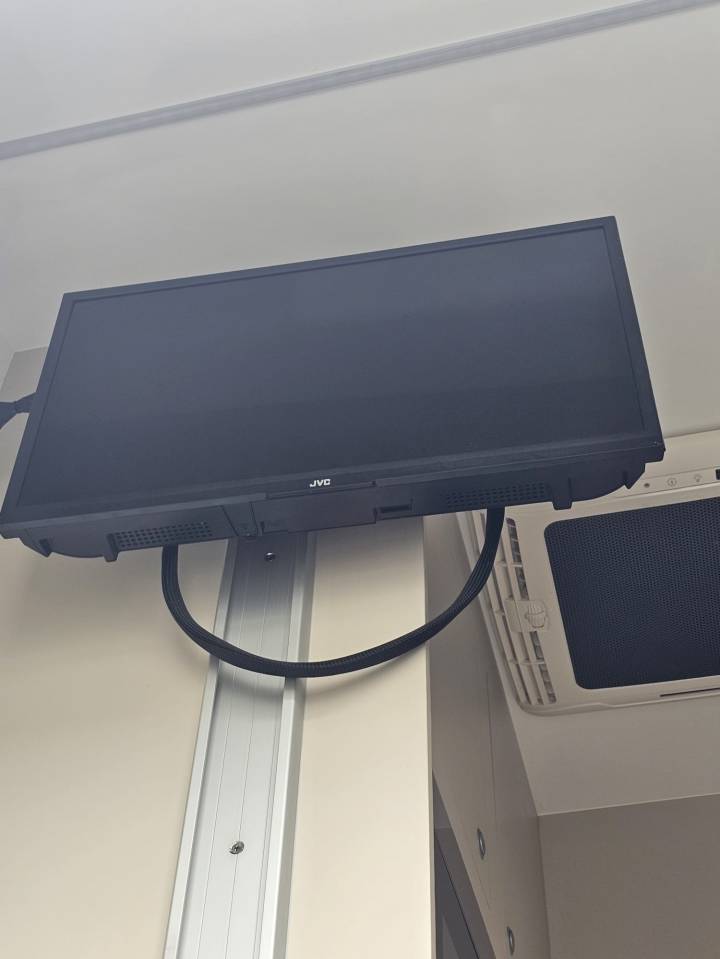 Van caballos STX Exclusive Trailer 3 Caballos 2023 De segunda mano