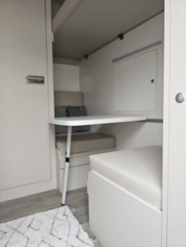 Van caballos STX Exclusive Trailer 3 Caballos 2023 De segunda mano