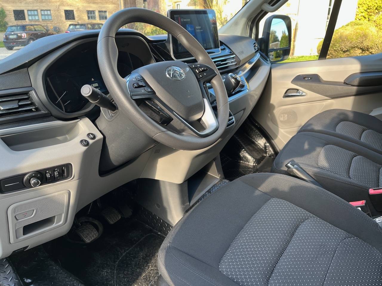 Furgoneta para caballos Otra marca MAXUS 0 Nuevo