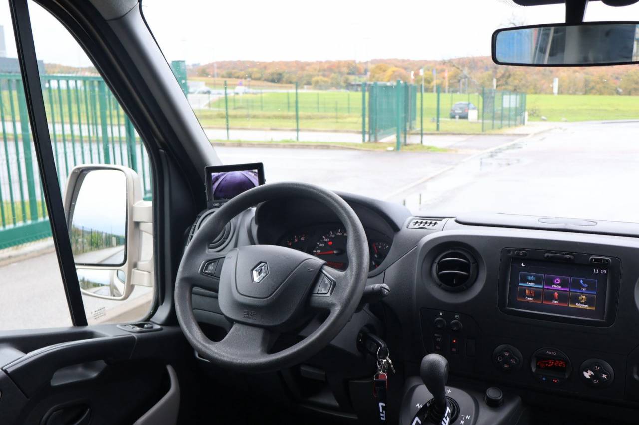 Furgoneta para caballos Theault MASTER PROTEO SWITCH 2019 De segunda mano