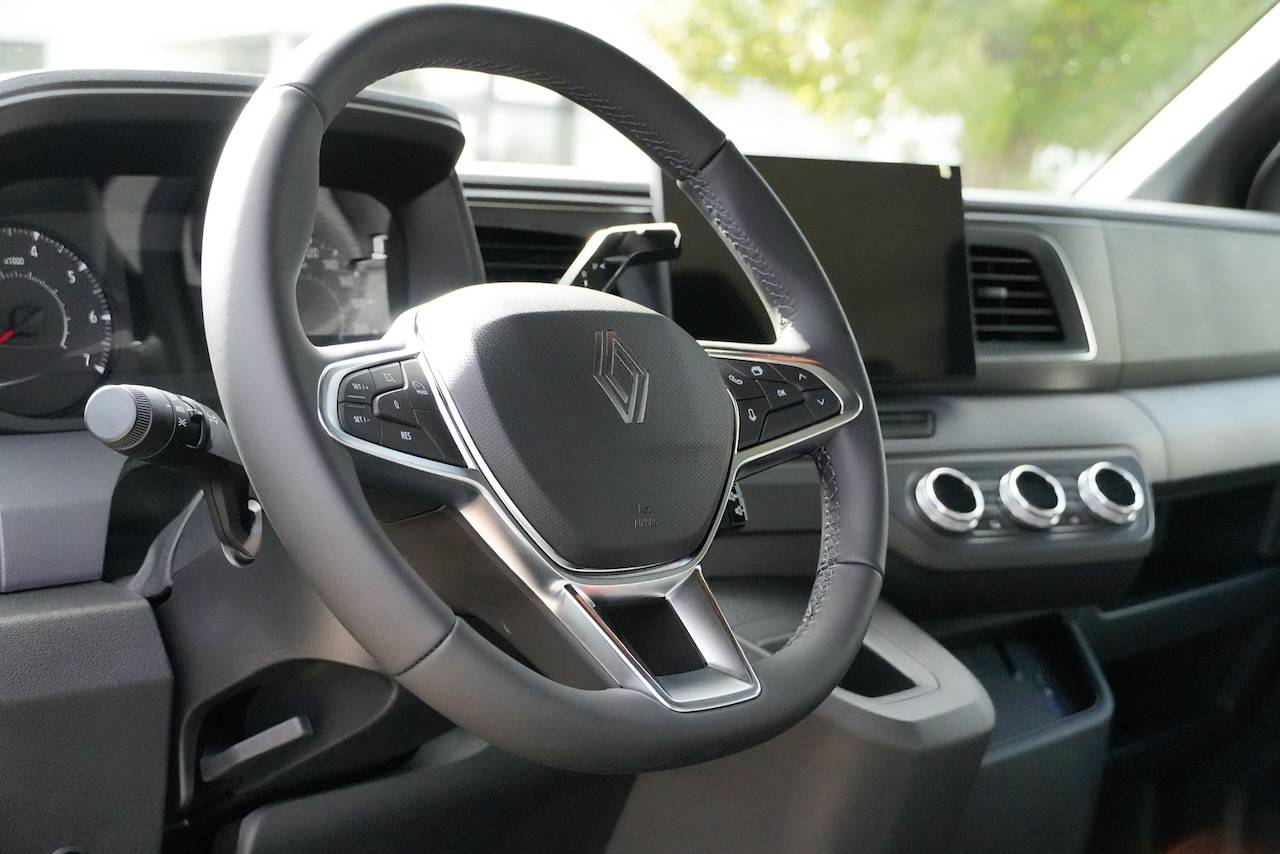 Furgoneta para caballos Renault RENAULT 0 Nuevo