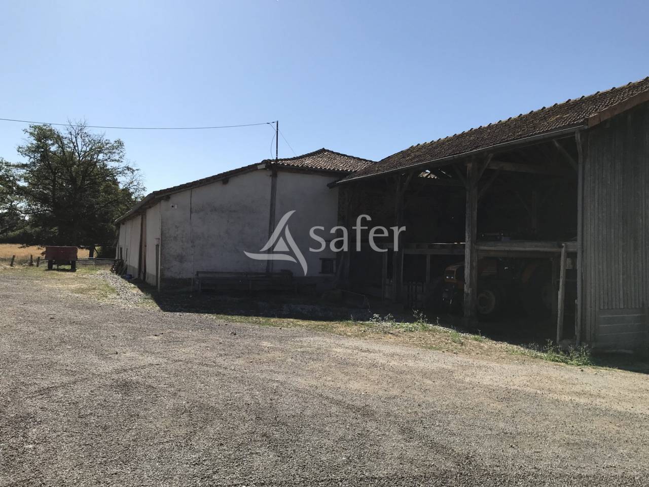 Explotaci&oacute;n ovina En venta Charente