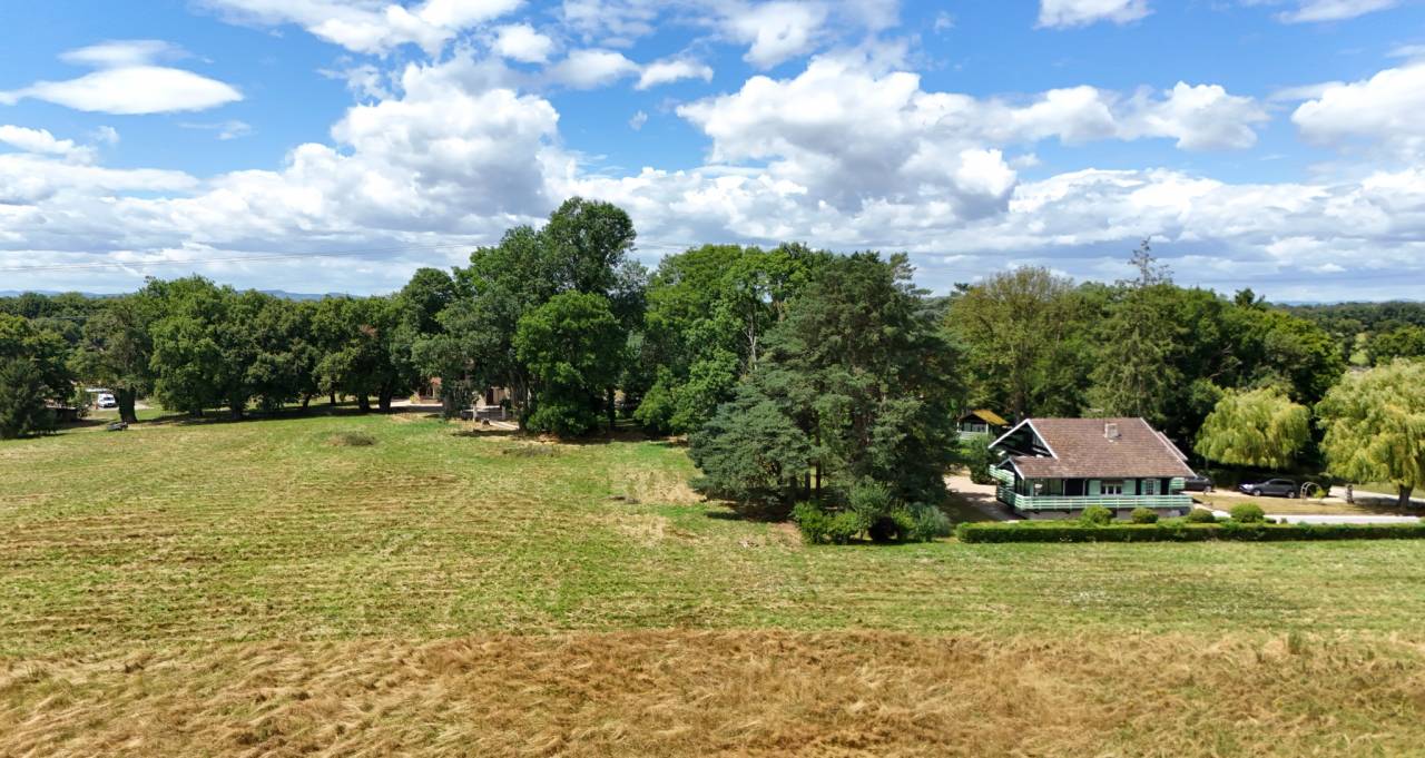 Bonita residencia ecuestre En venta Ain