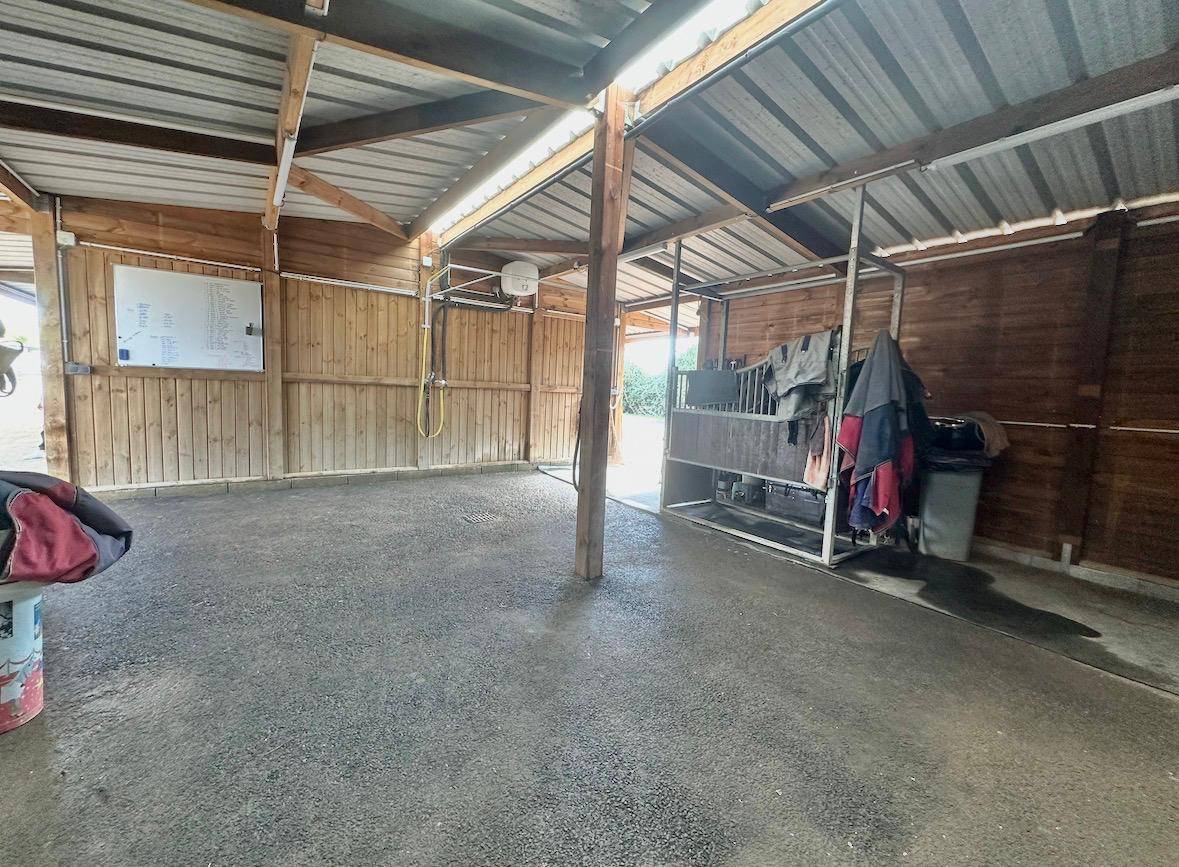 Cuadra de propietarios En venta Calvados