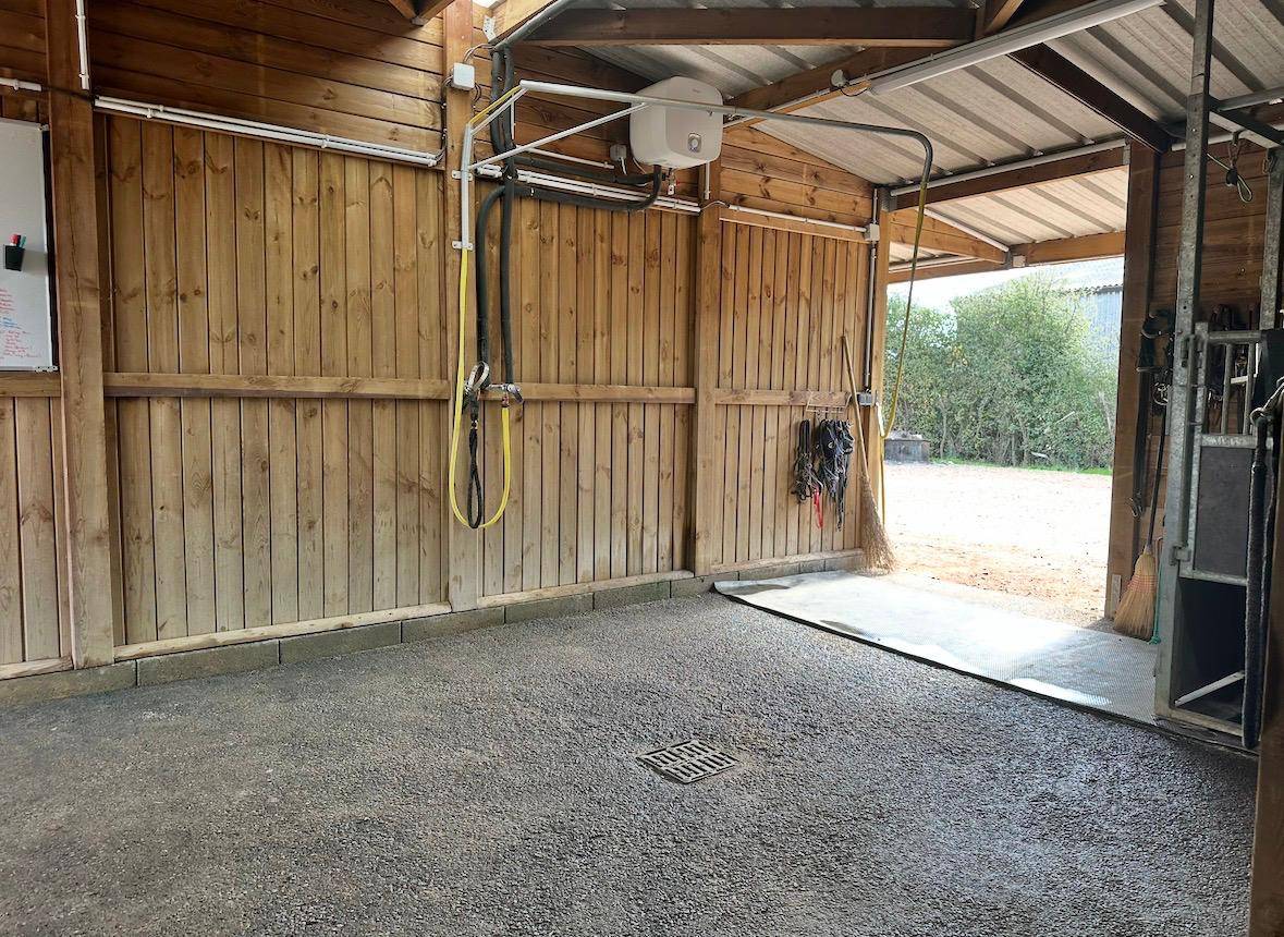 Cuadra de propietarios En venta Calvados