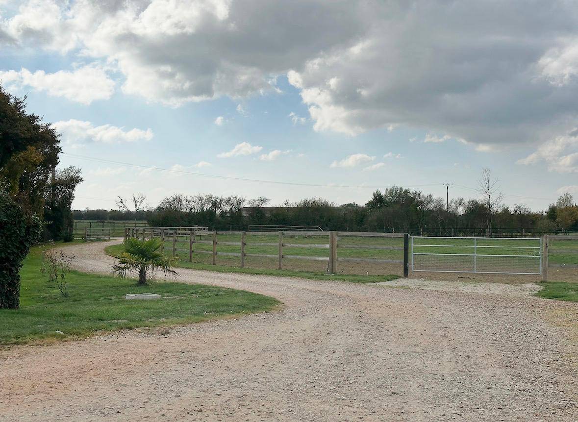 Cuadra de propietarios En venta Calvados