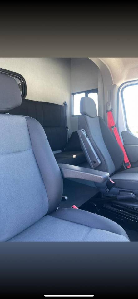Furgoneta para caballos Chardron Renault Master 2023 Nuevo