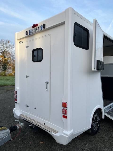 Furgoneta para caballos AP Petit Master 2023 2023 De segunda mano