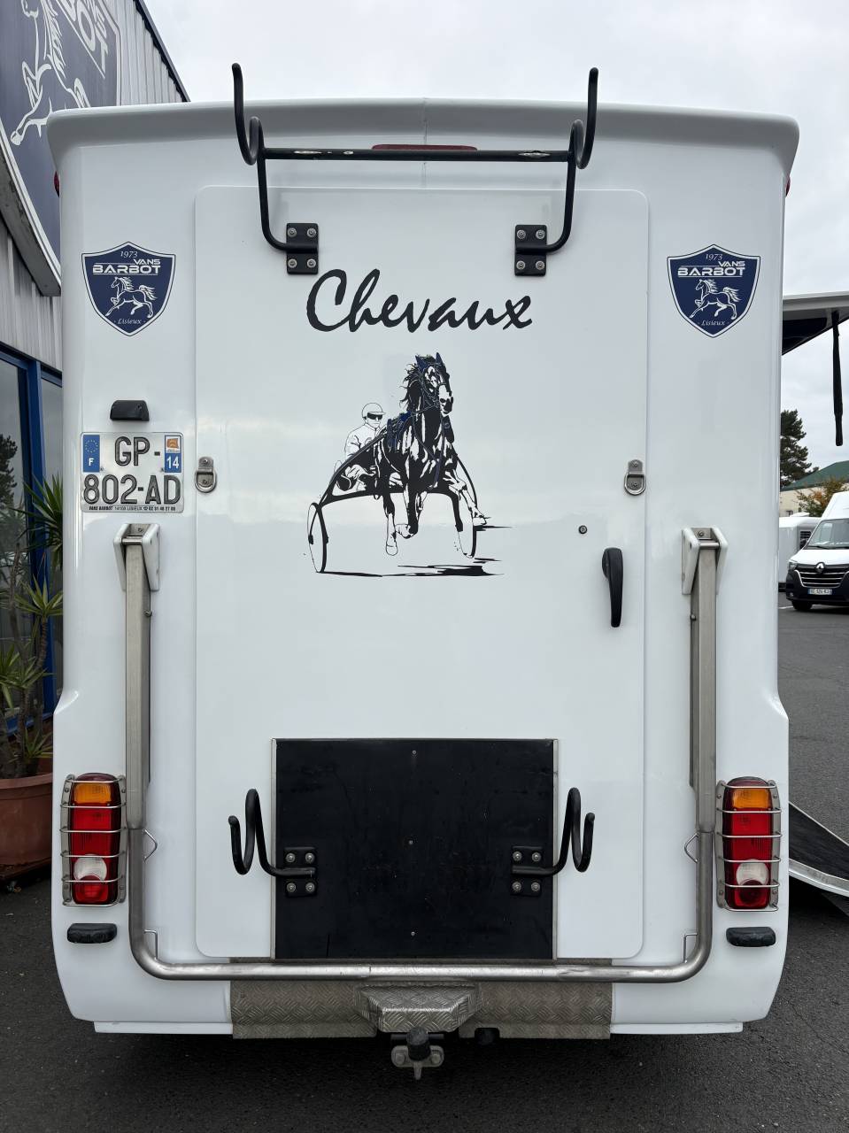 Furgoneta para caballos Barbot D5 2023 De segunda mano