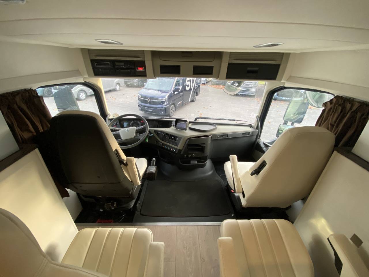 Camión para caballos STX  2014 De segunda mano