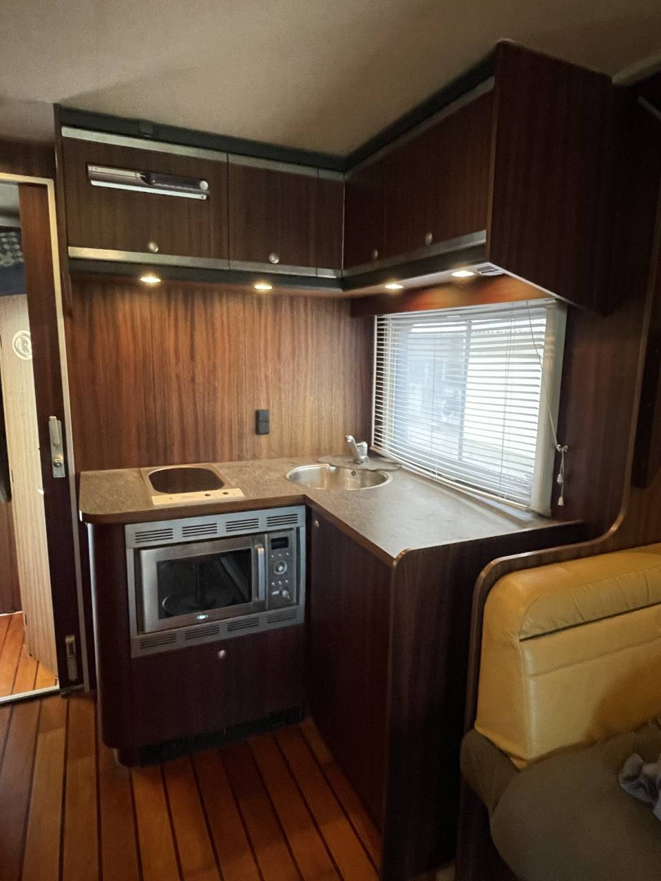 Camión para caballos Roelofsen Man  2005 De segunda mano