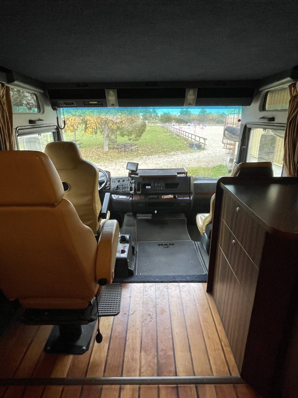 Camión para caballos Roelofsen Man  2005 De segunda mano