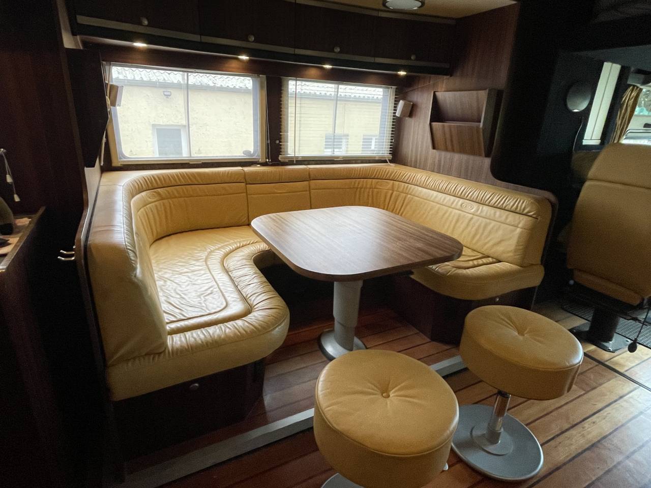 Camión para caballos Roelofsen Man  2005 De segunda mano