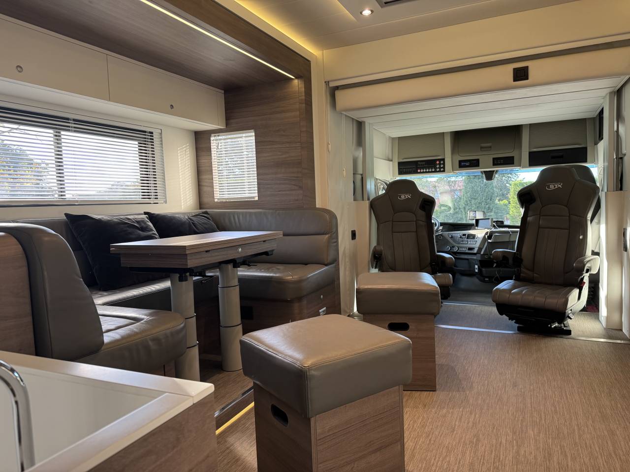 Camión para caballos STX VOLVO 2020 De segunda mano