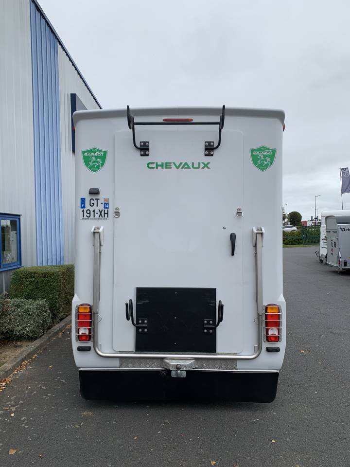 Furgoneta para caballos Barbot D5 2024 De segunda mano