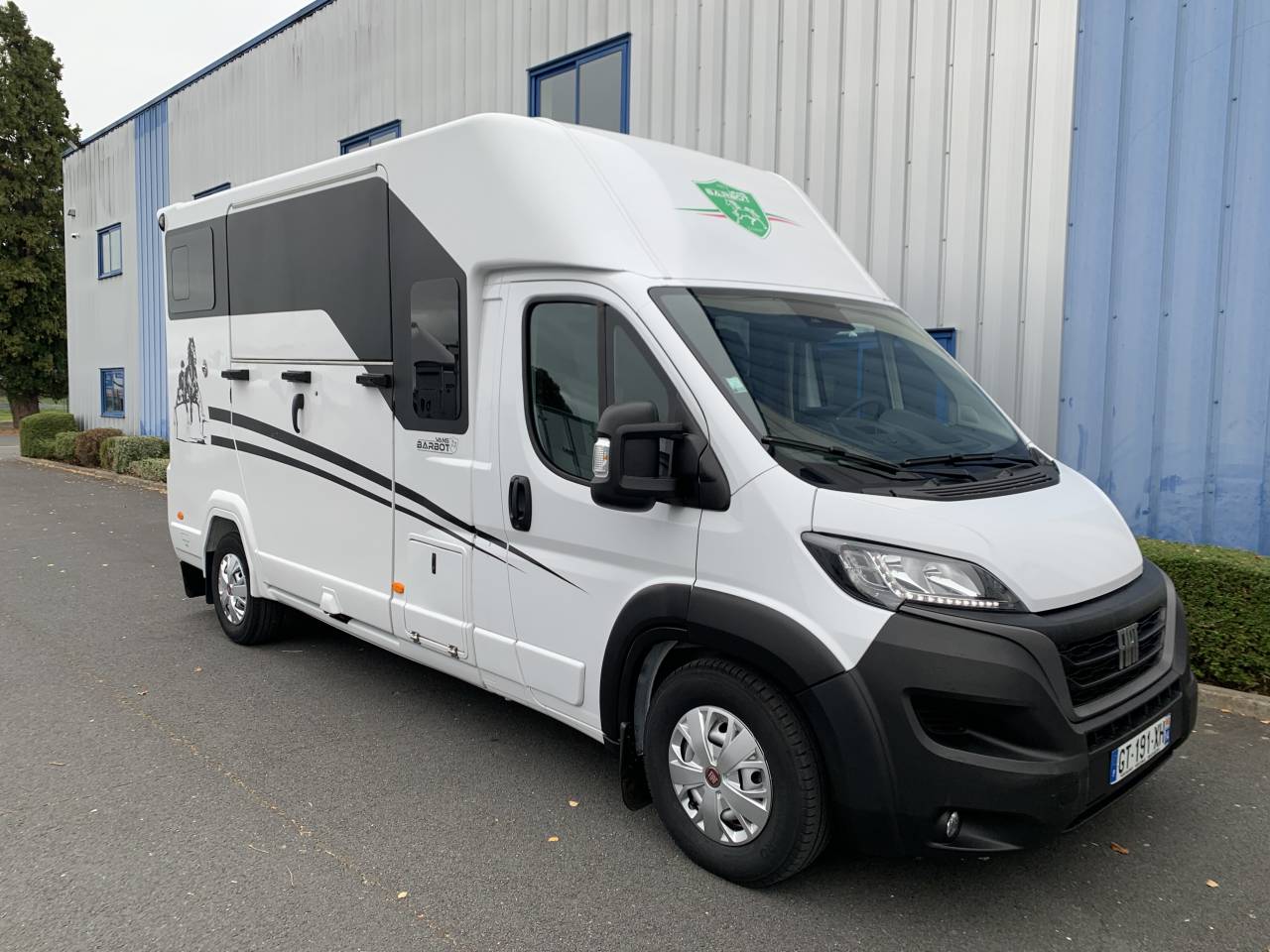 Furgoneta para caballos Barbot D5 2024 De segunda mano