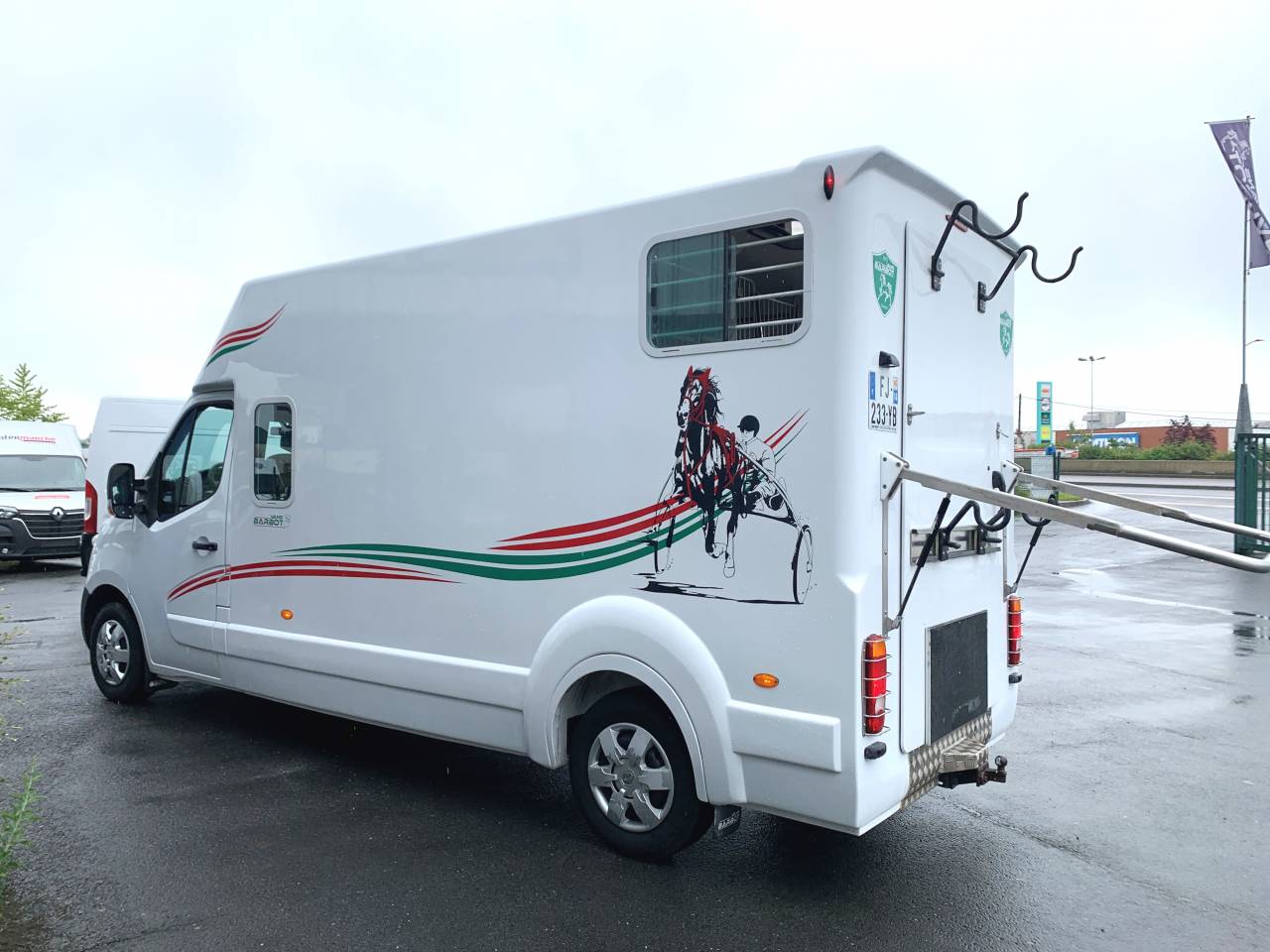 Furgoneta para caballos Barbot D5 2018 De segunda mano