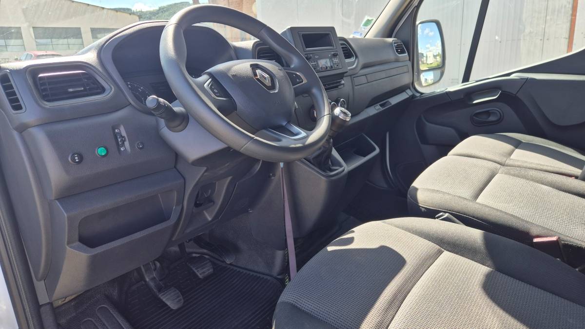 Furgoneta para caballos Laissac Utilitaires Renault Master 2022 De segunda mano