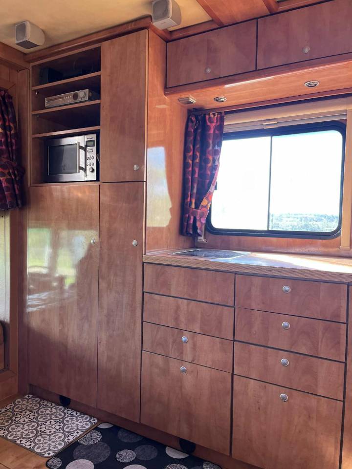 Cami&oacute;n para caballos Mercedes Actros 2004 De segunda mano