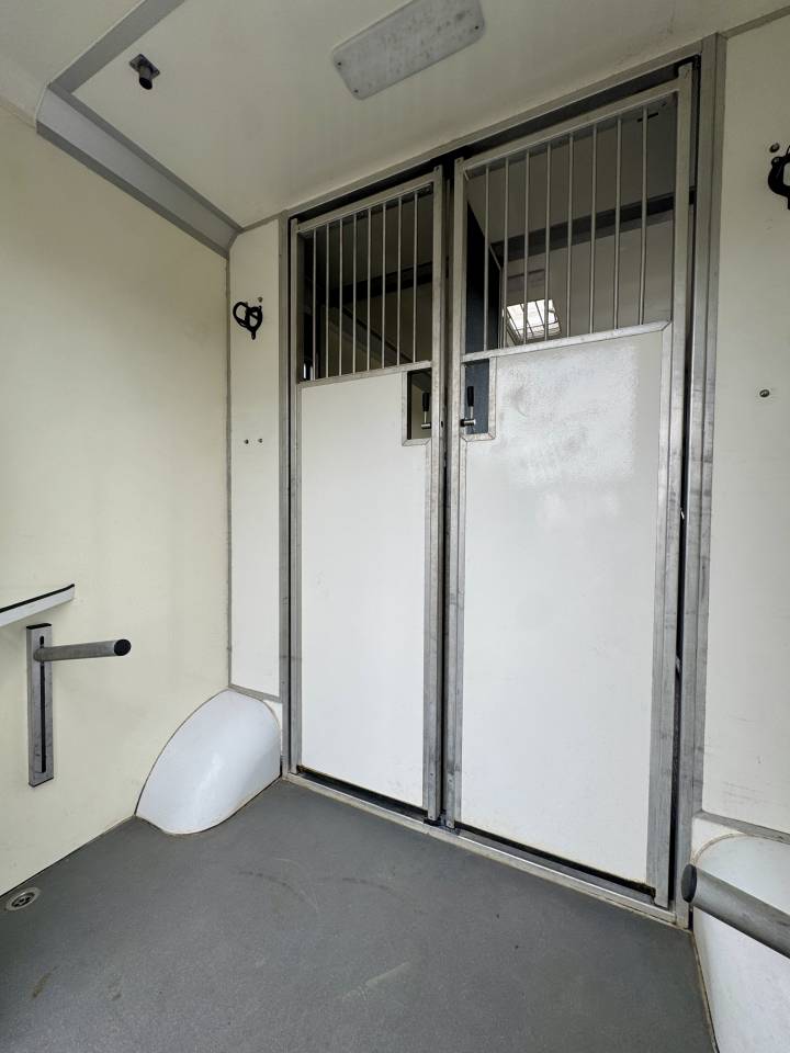 Furgoneta para caballos Renault MASTER STX 2 HORSES  2021 De segunda mano