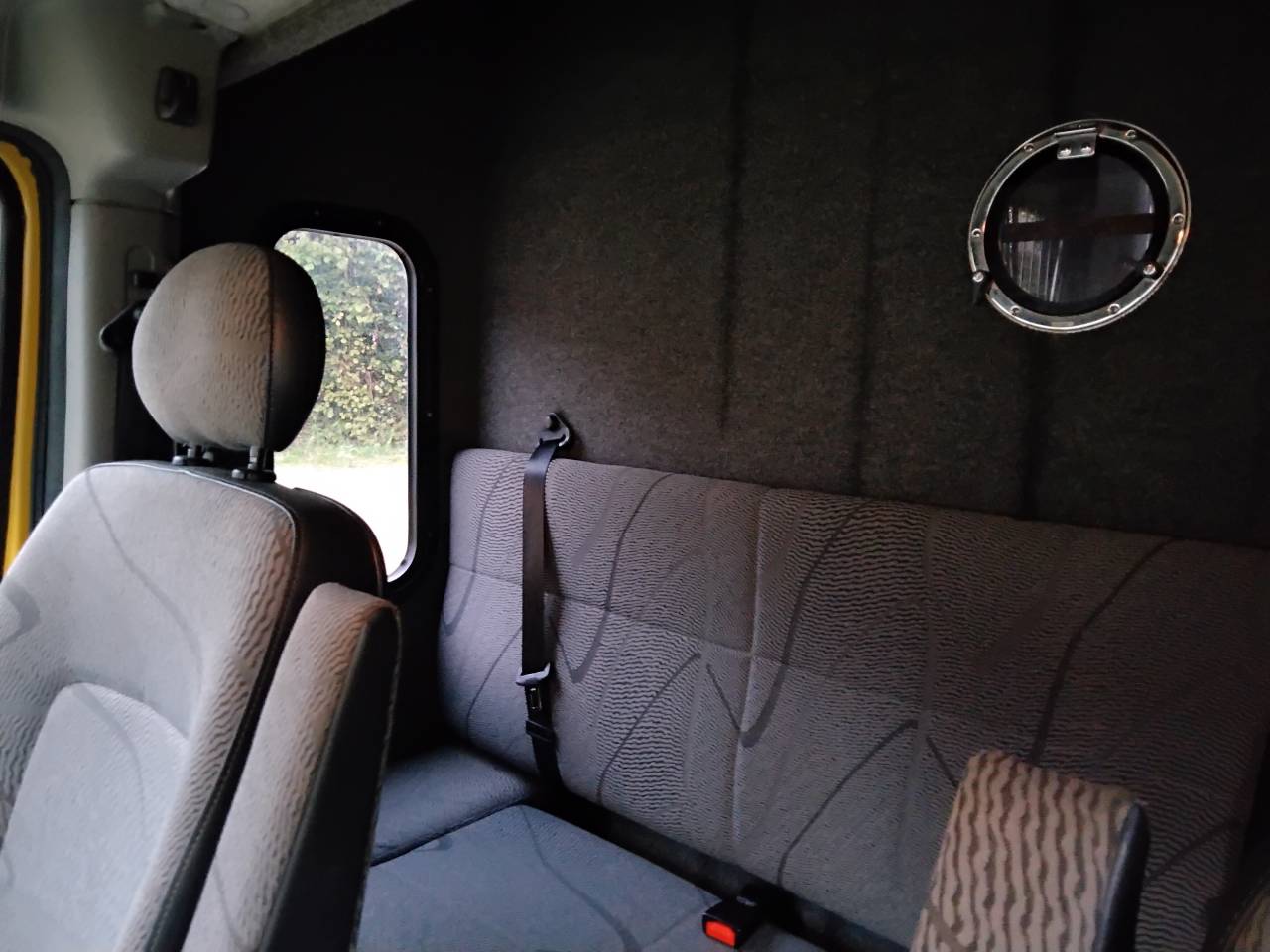 Furgoneta para caballos MTM Master 2009 De segunda mano