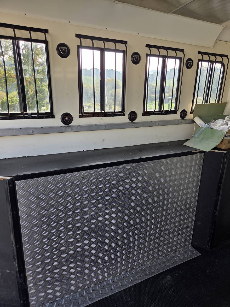 Camión para caballos Isuzu  2009 De segunda mano