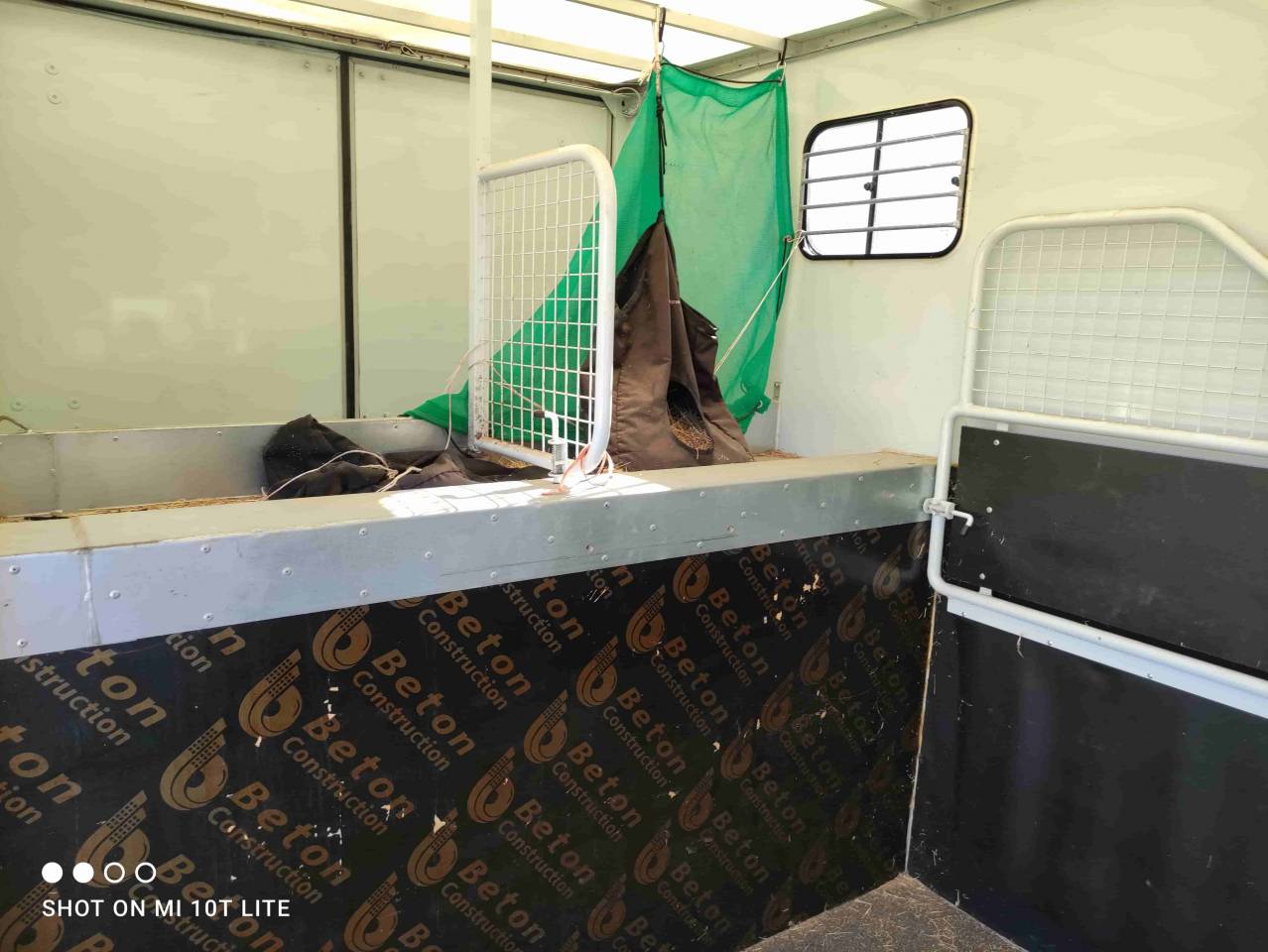 Furgoneta para caballos Renault Master  2014 De segunda mano