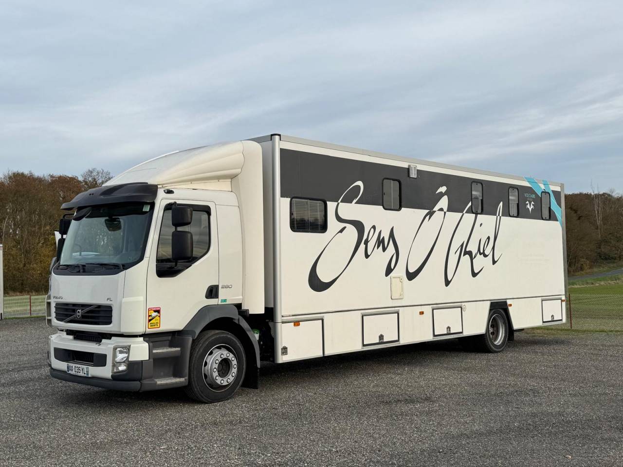 Camión para caballos Volvo VOLVO 2009 De segunda mano