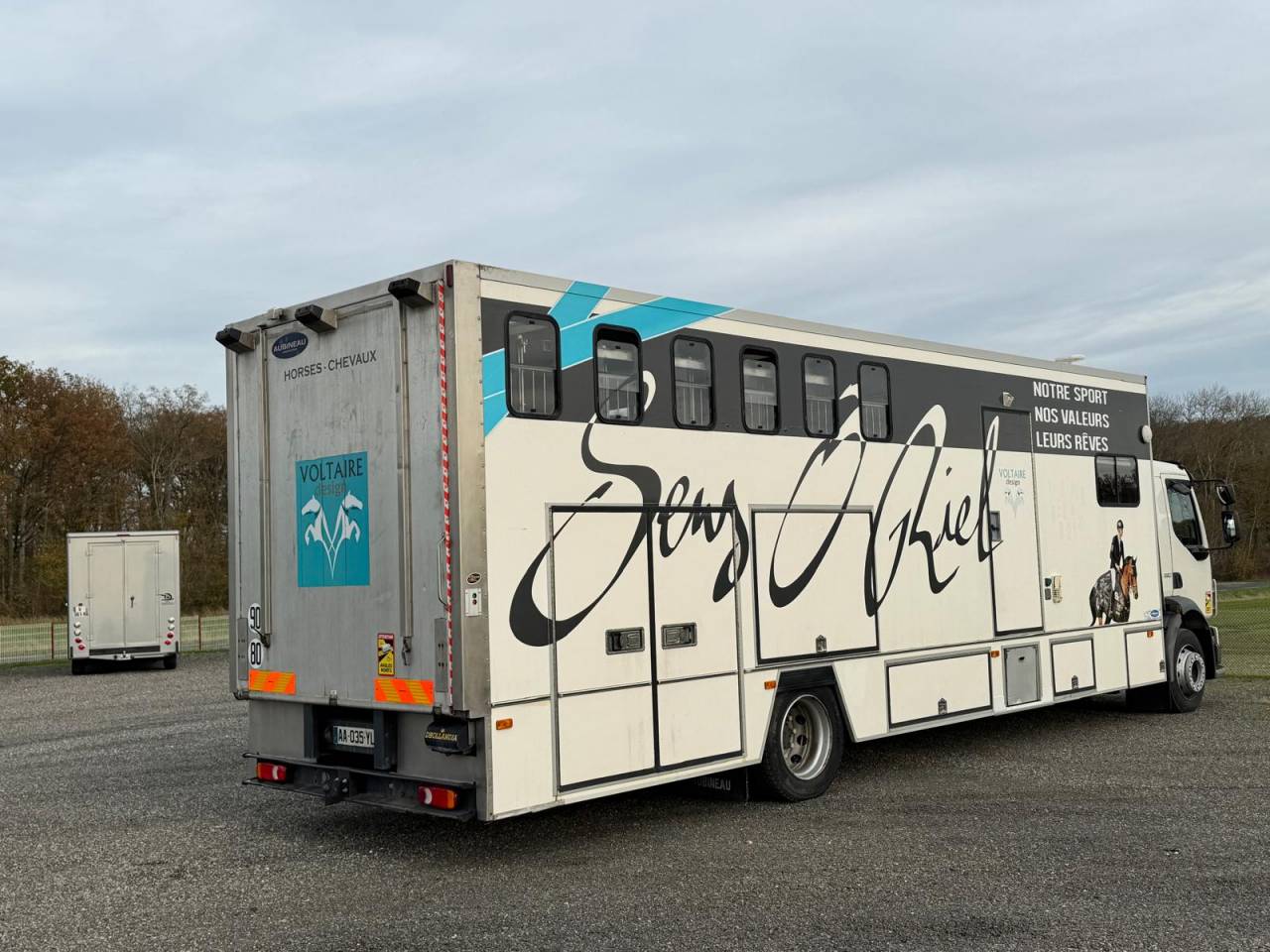 Camión para caballos Volvo VOLVO 2009 De segunda mano