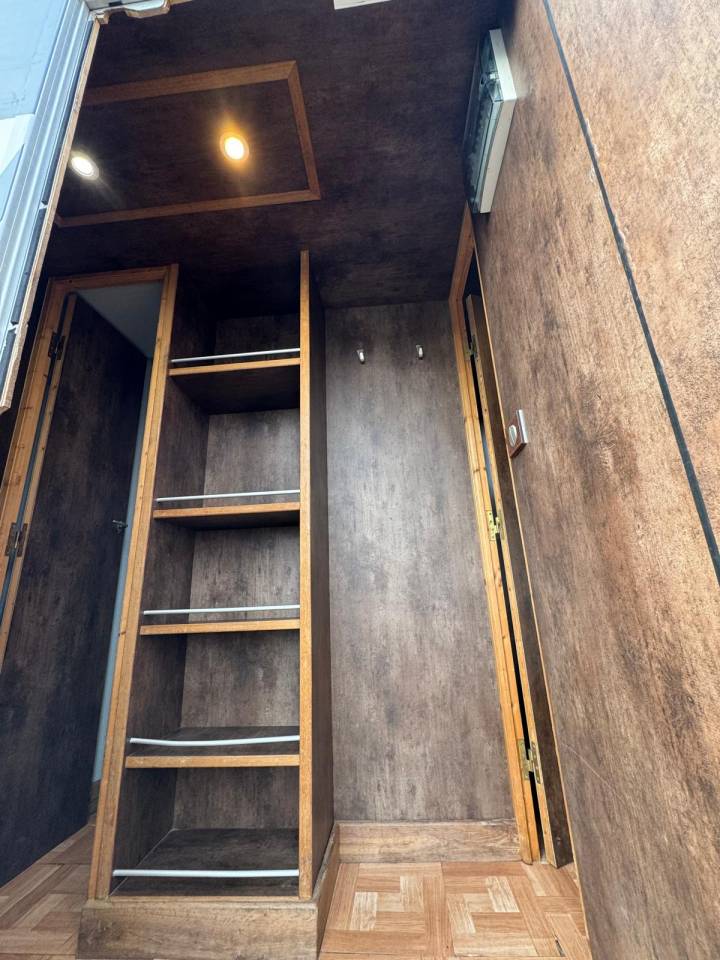 Camión para caballos Volvo VOLVO 2009 De segunda mano