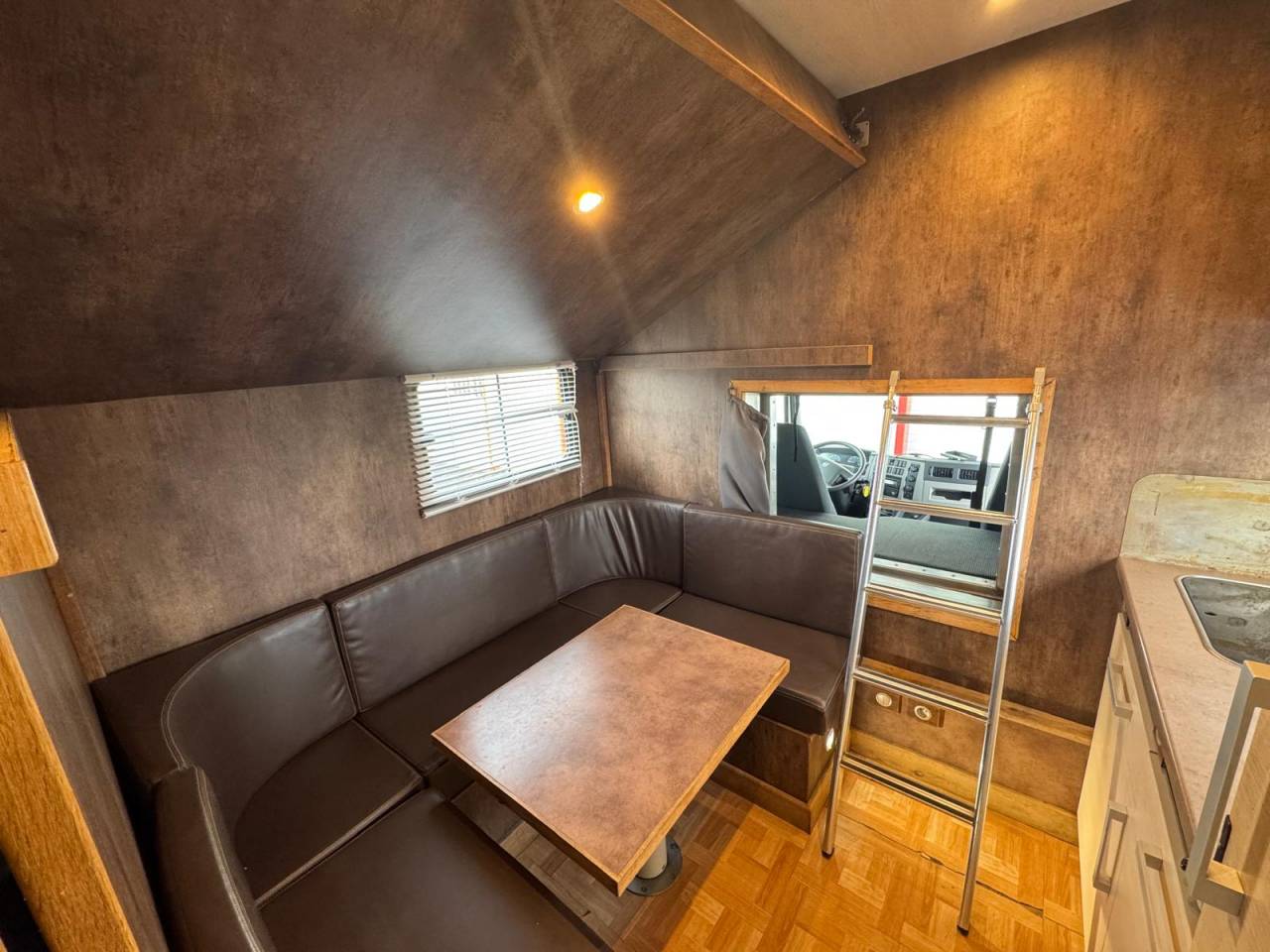 Camión para caballos Volvo VOLVO 2009 De segunda mano