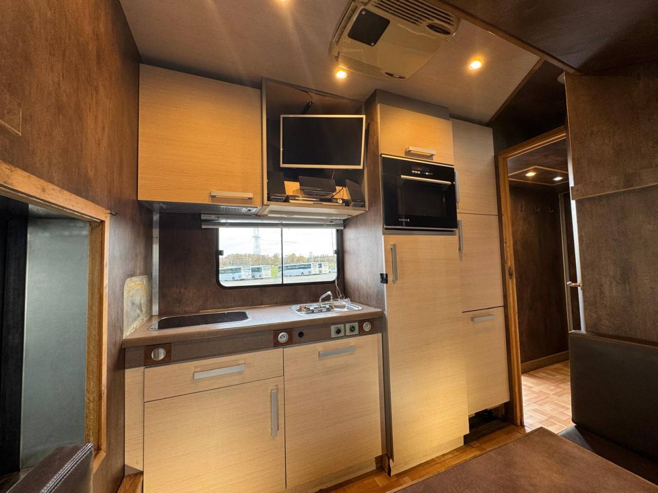 Camión para caballos Volvo VOLVO 2009 De segunda mano