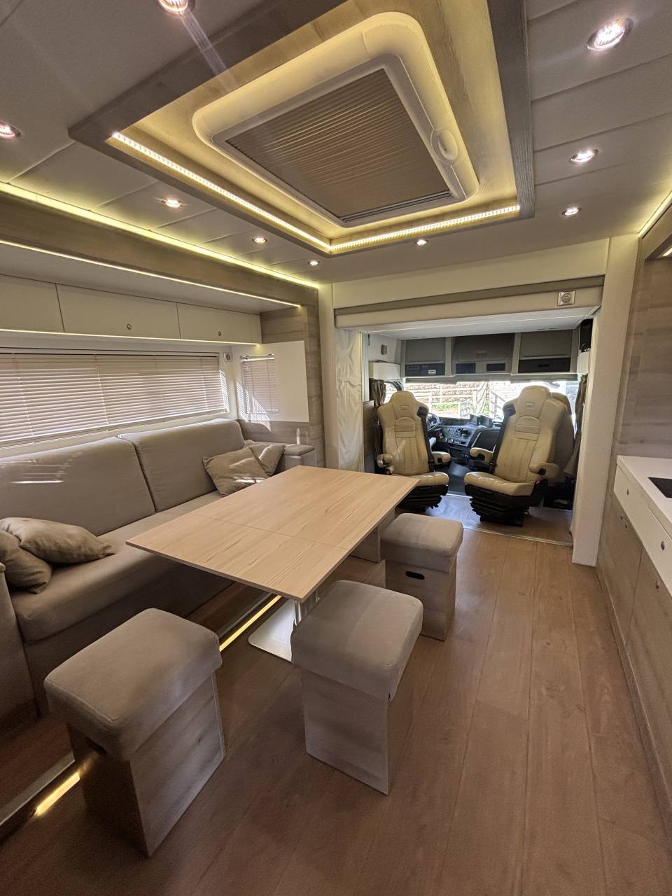 Camión para caballos Volvo  2018 De segunda mano