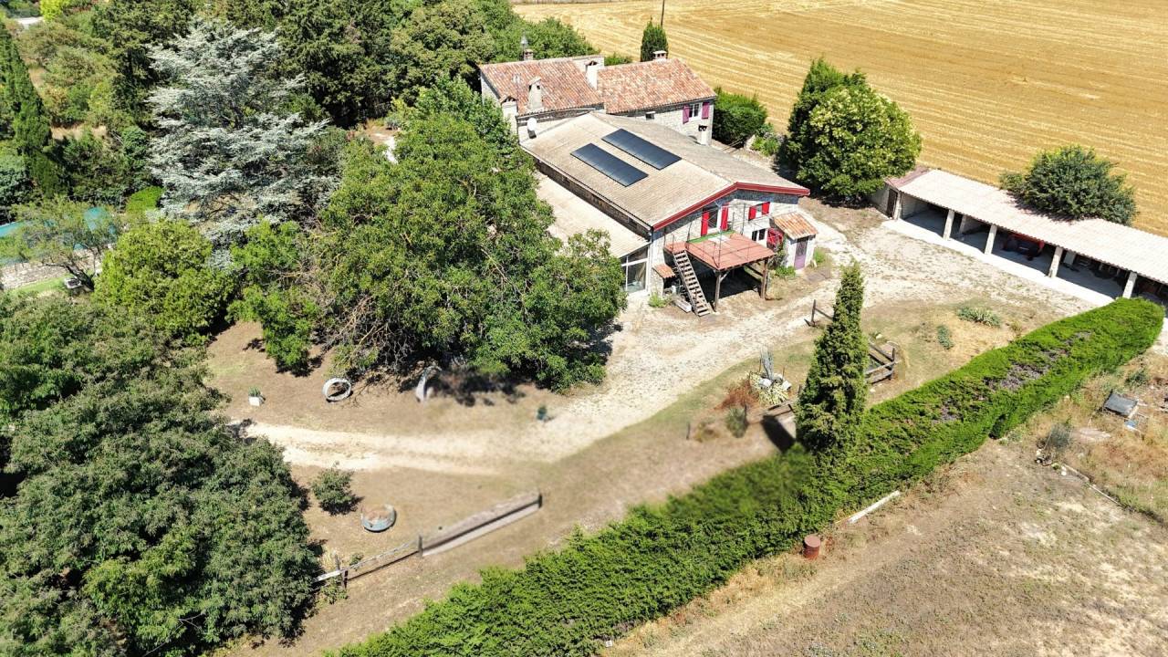 Albergue ecuestre En venta Var